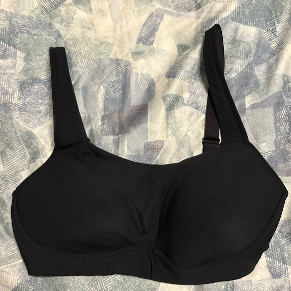 Lululemon sports bra, size will fit size 34D